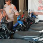 Polsek Carenang Kembalikan Motor Curian Kepada Pemiliknya